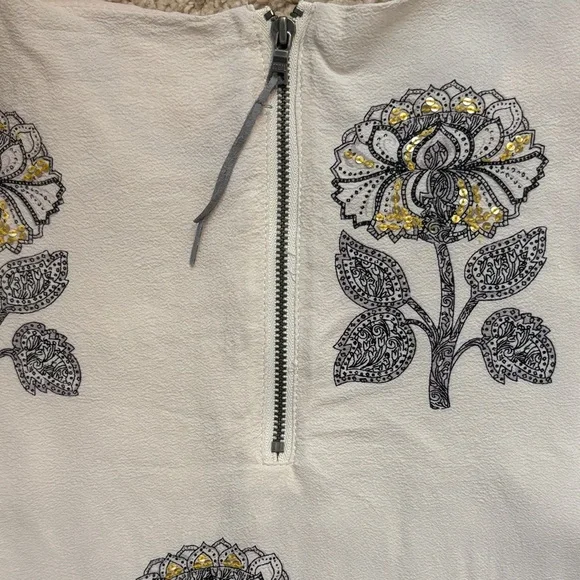 Field Study Tunic Maeve White Shift Dress with Gray & Yellow Floral Motif - Picture 7 of 14